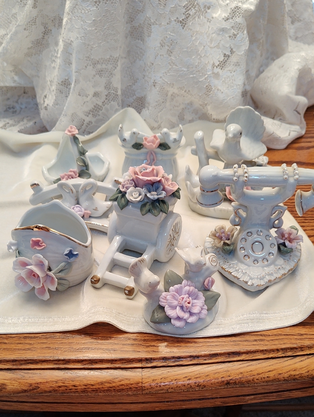 American Vintage Porcelain Floral Accent Set in White and Pastel Pink